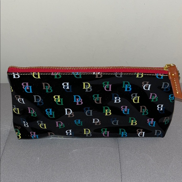 Dooney & Bourke Handbags - Dooney & Bourke on the Go Cosmetic Case
